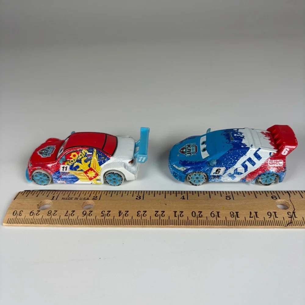 Disney / Pixar CARS Ice Racers Die-Cast Cars Vitaly Petrov & Raoul Caroule Set 2